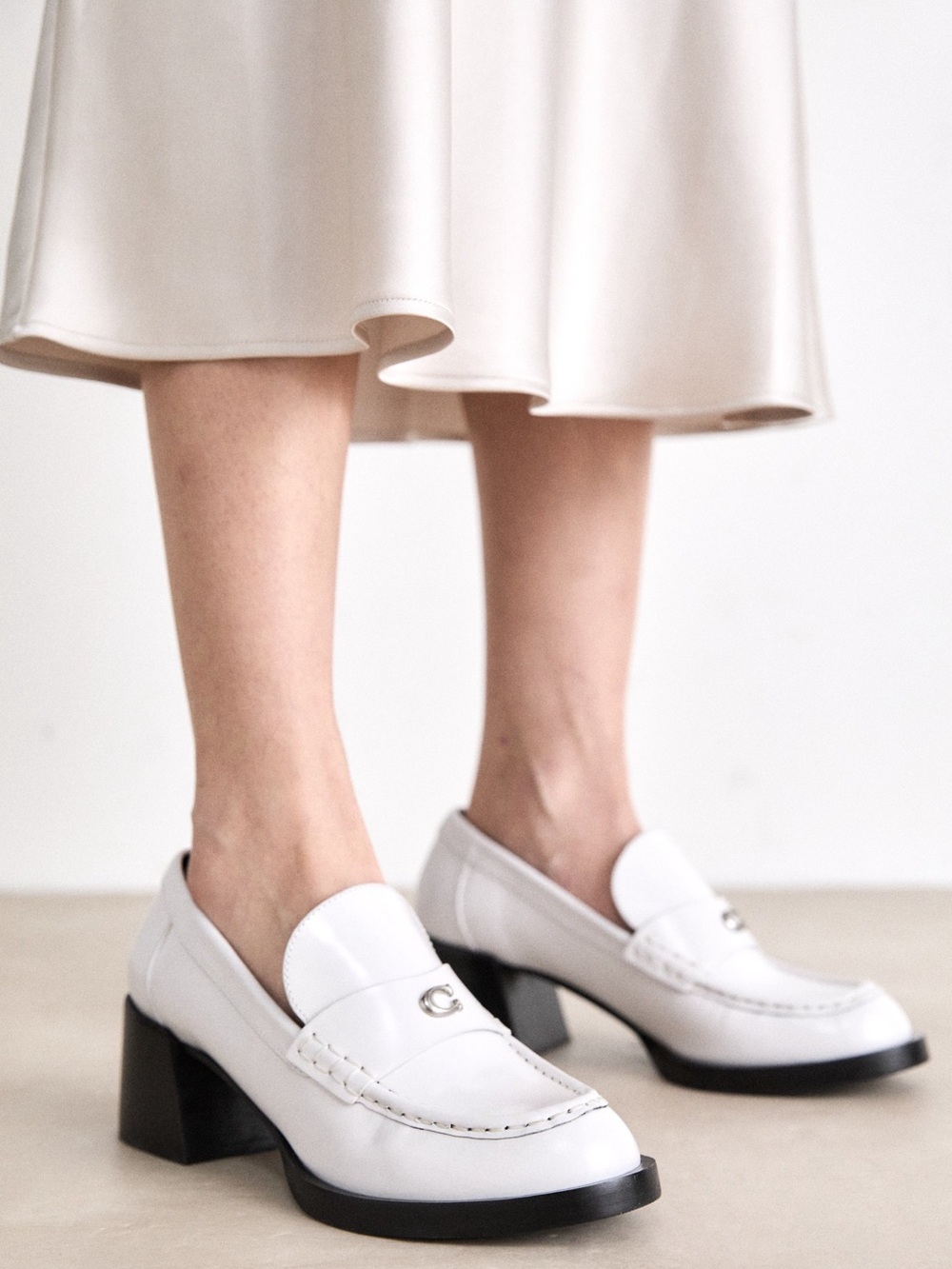 COACH Natalie Loafer Pumps in Optic‎ White, SZ 8, NEW IN BOX! 🤍